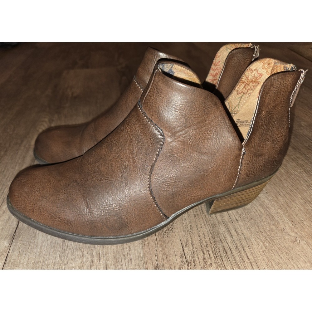 Boc Big on Comfort Women's Lucy Brown Ankle Booties Size 9m